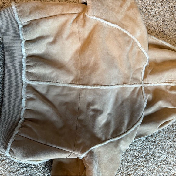 UGG Jacket - Picture 7 of 7